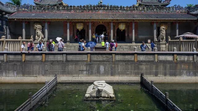 Historic courtyard at Foshan Ancestral Temple